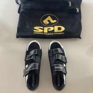 Shimano bike shoes Womens 8.5 or 41.